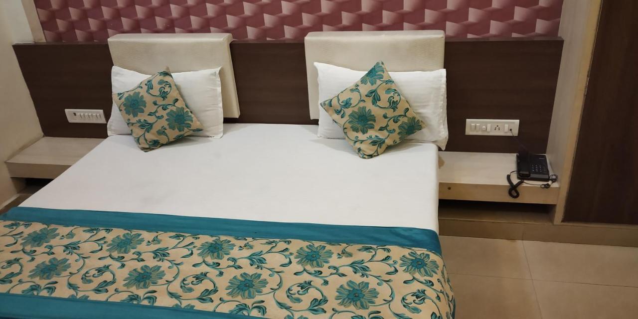 Hotel Maa Ganga Palace Bhopal Exteriör bild